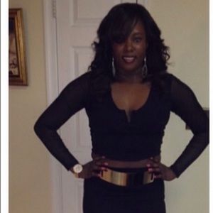 Bebe crop top with back design